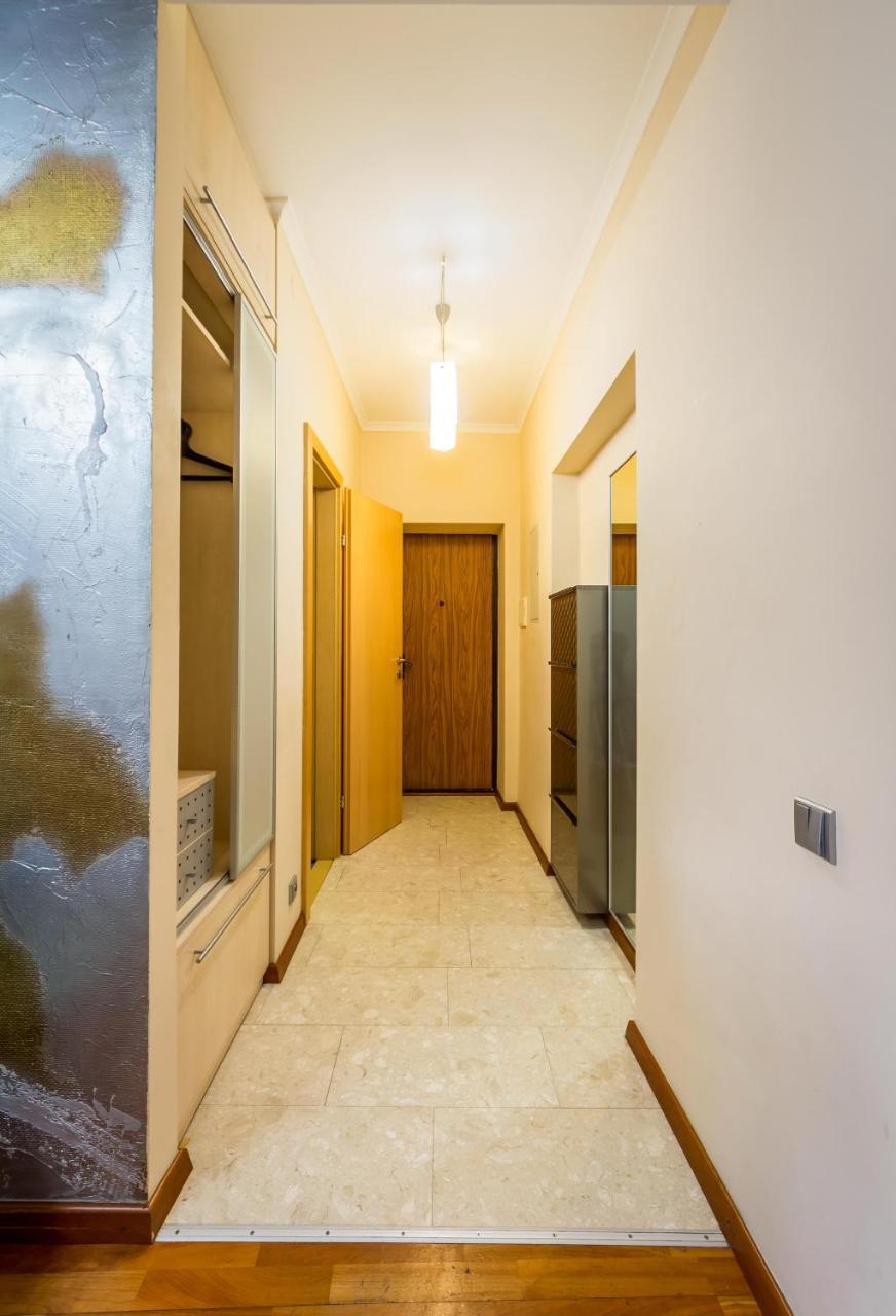 Apartment On Triokhsviatytelska Kiev Luaran gambar