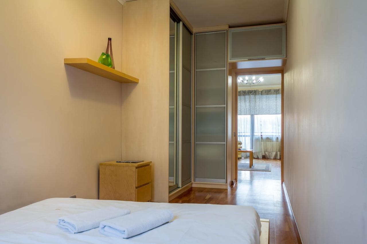 Apartment On Triokhsviatytelska Kiev Luaran gambar